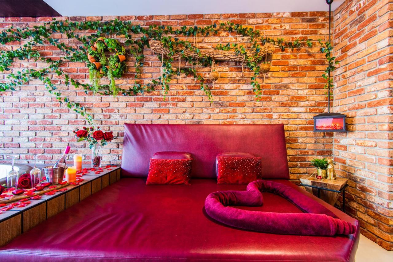Jacuzzi - Love - Bdsm - Extra Luxury - Ev Chargger - Valentine'S Day - Red Room - Flexible Selfcheckins 28 زغرب المظهر الخارجي الصورة