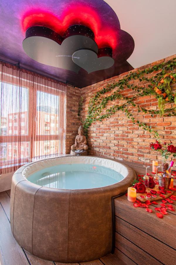 Jacuzzi - Love - Bdsm - Extra Luxury - Ev Chargger - Valentine'S Day - Red Room - Flexible Selfcheckins 28 زغرب المظهر الخارجي الصورة